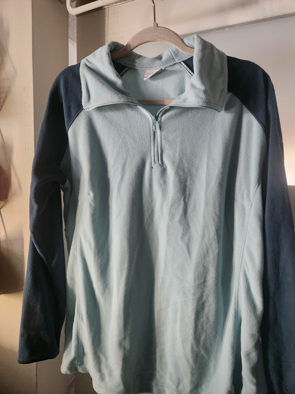 Columbia Light Green Quarter-Zip Fleece with Green Sleeves